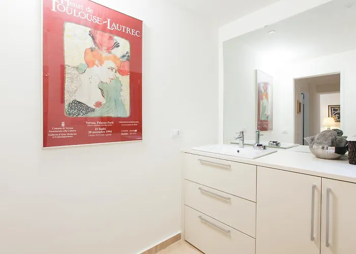 Romantic Spiga Apartment Mailand
